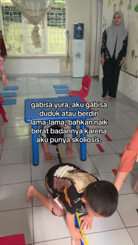 is very hard yur #skoliosis #scoliosis #scoliosischeck #yurayunita #risalahhati 