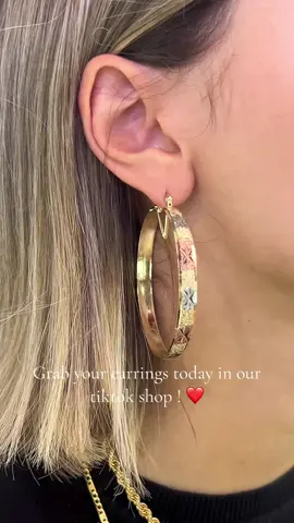 Introducing our ladies hoop earrings, a must-have accessory for any fashion-forward woman. These earrings are made of 14k gold filled material, which is known for its durability and long-lasting quality. Unlike gold plating, 14k gold filled is a more affordable option that provides a similar look and feel to solid gold. #jewelry #customjewelry #fashiontiktok #goldfilledjewelry #goldplatedjewelry #goldfilled #mensjewelry #womensjewelry #fashionjewelry #ropenecklace #fyhp #fypage #fyp 