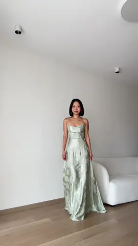 dreamiest 🥹✨🫧#weddingguestdress #elegantstyle #TikTokCreatorSearchInsightsIncentive #maxidress 