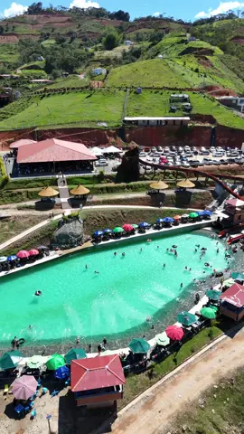 Ven a puebliar a San Roque y conoce la piscina más grande y hermosa del Nordeste antioqueño🏖️☀️ Estas son algunos valores si deseas visitar Villa Laura 🥳🌳 ☀️ENTRADA A LA PISCINA: $20.000 y los niños menores de 10 años $10.000☀️ 🏖️PAQUETES DE DÍA DE SOL •BÁSICO: en Semana 50.000 o Fin de semana 60.000  Incluye Cóctel de bienvenida, Almuerzo con menú del día, Snack y entrada a la piscina  •ESPECIAL: 70.000 Incluye Cóctel de bienvenida, Almuerzo elegido a la carta, Snack y entrada a la piscina  •PREMIUM: 130.000 (aplica solo en semana) Incluye Cóctel de bienvenida, Almuerzo con menú del día, Snack, entrada a la piscina, cuatrimoto, paseo a caballo y bicicleta acuática  Escríbenos para más información 📲324 579 0660 . . . #diadesol #piscina #pasadia #sanroque #hosteria #hotel #vacaciones 