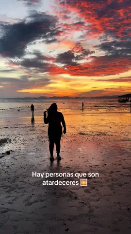 Esas son las personas que valen la pena #momentos #bestfriendsforever #besties #esverdad #fyp #sea #beauty #holidays #thailand #travelwithme @Yesuenesis Rodriguez @Tania Nieto Guerrero 