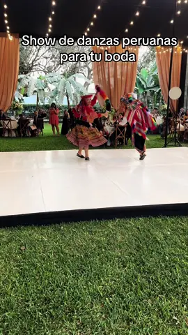 Disfruta de esta hermosa danza “Valicha” en tus eventos.  ¡Contáctanos hoy y deja que la magia de nuestras animaciones haga brillar tu evento!  #boda #evento #danzafolklorica #fyp #wedding #producciones #tiktoknews 