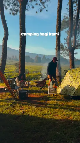 Life is short, Time is fast No replay, No rewind ☘️    📍 Forest    🎥 @ullienurhan Ikuti instagram @indocampinglovers untuk mengetahui tentang dunia camping yang ada disekitar kalian! #indocampinglovers #campingground #rekomendasicampground #gunungindonesia #rekomendasihealing #camping #campingvibes #camp #indonesia #healing #glamping  #naturevibes 