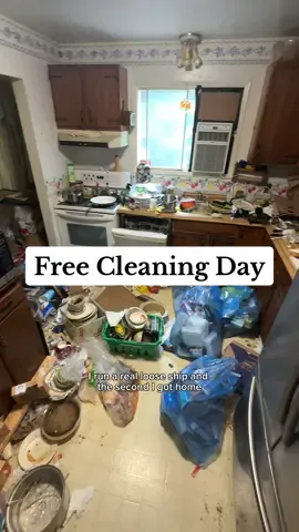 Everybody always asks me where I get all of the energy to clean. Energy who? We don’t know her. Motivation? That’s our back up. It’s about making choices, creating patterns and being consistent that will help you grow habits🧼🌱✨