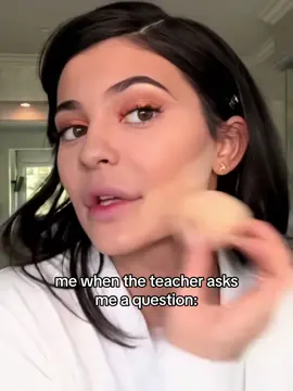 💀 #kyliejenner #vogue #makeup #jenner 