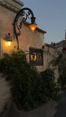 Koza cave hotel, the highest rooftop in all of Goröme. Our stay was amazing #göreme #kozacavehotel #cappadociaturkey 