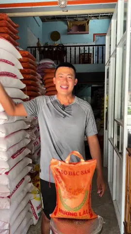 Giới thiệu gạo giá bình dân hương lài 5kí và 10kí gạo dẻo vừa cơm. Cơm nguội vẫn mềm ạ#vuagaoatu #chiasekinhnghiem #gao #gaototchosuckhoe #capnhatmoinhat 