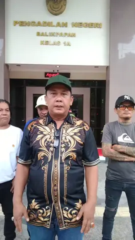 Kami Mewakili Keluarga Besar Sri Kambuno(Korban) Mengucapkan Terimakasih Kepada Ketua Pengadilan Negeri.Balikpapan Dr Husnul Khotimah.SH.MH.,Dan Kepada Ketua Majelis Hakim Pak Ari Siswanto SH.MH. Dan Jajarannya Yg Telah menjatuhi Hukuman Pidana Penjara 4 Tahun Kepada Oknum Notaris Maling Tanah Yg Berkolaborasi Dgn Mafia Tanah.Balikpapan...Salam Hormat Dari Saya Yosep Gultom ...Terimakasih....