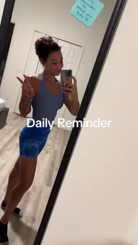 #5amclub #5amworkouts #fyp #fitmomsoftiktok #dailyreminder #moveyourbody #fitbytasha #weylynapparel #grwm 