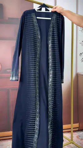 Literally the best glitter abaya i’ve ever got!!! ✨ #abaya #glitterabaya #muslimfashion #muslimclothing #partyabaya #hijabigirl #tiktokmademebuyit #spotlight #foryou 