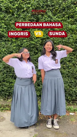Ada yang tambahin perbedaannyaa ??👀‼️  #seragamsekolah #seragambandung #jamansekolah #belajarbahasainggris 