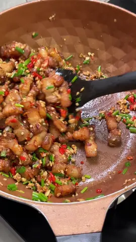 หมูสามชั้นผัดพริกเกลือ #ครัวไทยบ้านๆของแก้ว👩‍🍳 #ห้องครัวtiktok #กินตามTikTok #TikTokพากิน #อร่อยบอกต่อ #ขึ้นฟีดเถอะ 