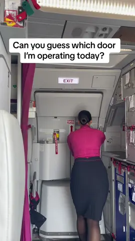 #fyp #flightattendant #cabincrew #airbus #flightattendants #fy #romania #cabincrewrecruitment #wizzair #dooropening #airbusdoor #airplane #airbus320 #aviation #aviationlovers 