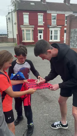 Never in a million years did I think I’d be signing @Everton tops outside Goodison 💙 #fyp #everton #stillgang 