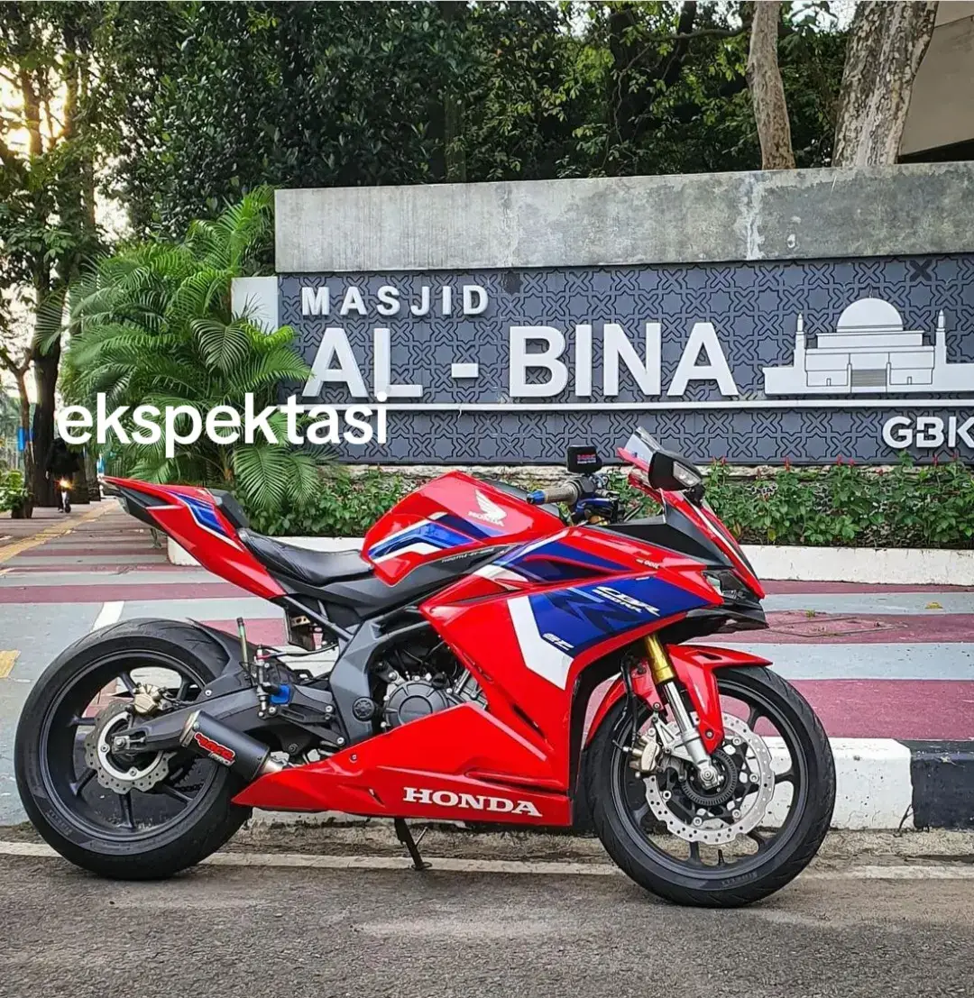 itupun modifan nya belum siap🙃 #cbr #cbr250rr #cbr250rrindonesia #foryou #fypシ #motorcycle #trend #viral #