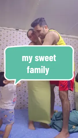 #foryoupage #loyalhusband #happyfamily #pakistanzindabad #proudfirstwife #sanaalllahat #waraywaray #fyp 