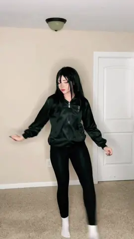 when the cosplay is basically just normal clothes💀 >>> #kiyokoshimizucosplay #haikyuucosplay #kiyokohaikyuu #kiyokoshimizu 
