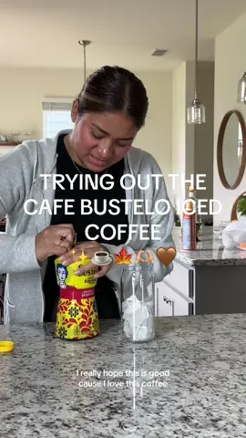 pumpkin cold foam is my weakness ✨☕️🍁🕯️🫶🏼🤎 #pumpkinseason #pumpkinspice #pumpkinspicecoldfoam #coffee #icedcoffee #coldbrew #cafebustelo 