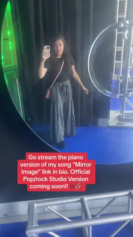 Stay tuned for the Official Studio Version of “Mirror Image” 🎶🥳 For now, stream the piano version and “Rapunzel’s Tower (Acoustic)” on my Spotify. Link in bio 🔗🥰 #nicoledelacruz #nicolemariedlc #singer #music #losangeles #mirrorimage #nicoledelacruzmirrorimage 