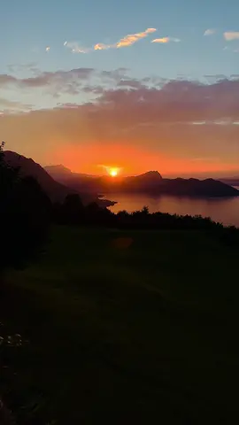 Amazing sunset in 📍Switzerland ❤️🇨🇭, Kanton Nidwalden, Emmetten 🏔️⛰️🏔️🌊☀️🌊🏔️⛰️🏔️ * * * * * * #switzerland #swissaround #tik_tok #seewen #travel #nature #Swiss #4k #reisen #fyp #mountains #Schweiz #photography #suisse #landscape #vereva #foryou #travelphotography #tiktoktravel #photooftheday #Europe #top #traveltiktok #wanderlust #travelgram #Love #alps #swissalps #tourism #fyp #ab10000likes #landscapephotography #tiktok #reels #reels_tiktok #beatifull 