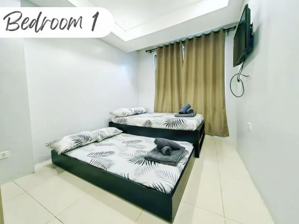 Book na and make your weekdays with your fam extra special sa presyong abot kaya! 🙌 Book our exclusive family room promo for only 3000/night good for 4 pax 👨‍👩‍👧‍👦 ✅WiFi and Netflix ✅Hot and cold shower  ✅Exclusive use of 2 Bedrooms ✅Cooking allowed ✅Walking distance to Session Road, SM City Baguio and Burnham Park Note: Rate is applicable from Monday to Thursday except holidays.  #BaguioStaycation #baguiostaycationhome #baguiohotels #fy #staycationph #fypシ #baguiocityscapes #foryou #foryoupageシ #fy #fypage #fypシ゚viral 