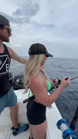 Screaming reels!😅👀🎣 just taking my line 