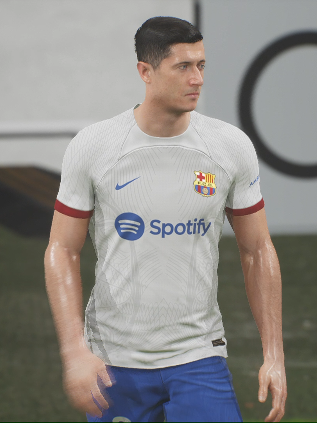 LEWANDOWSKI GOES UP AGAINST HIS FORMER TEAM #efootball #pc