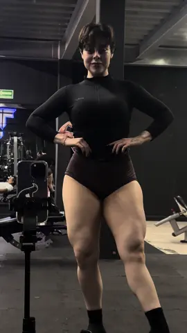 #cutseason #fypシ #foryoupage #legday #motivation 