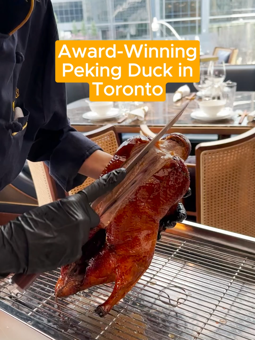 Some of THE BEST Peking duck in the world is right here in Toronto!🤤 #tiktoktoronto #torontotiktok #toronto #torontolife #torontofood #torontodatenight#torontorestaurants#torontofinedining #torontofoodies #torontofoodie #yyz #yyzeats #pekingduck #pekingducktoronto #torontopekingduck #mott32 #mott32toronto #chinesefood#torontofoodspots #chinesefoodtoronto #foryou #foryoupage #fyp - 📍 Mott32 - 190 University Avenue