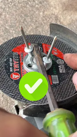 3 tips remove stuck lock nut from angle grinder #toolslifehacks #diyequipment #DIY #LifeHack #tips