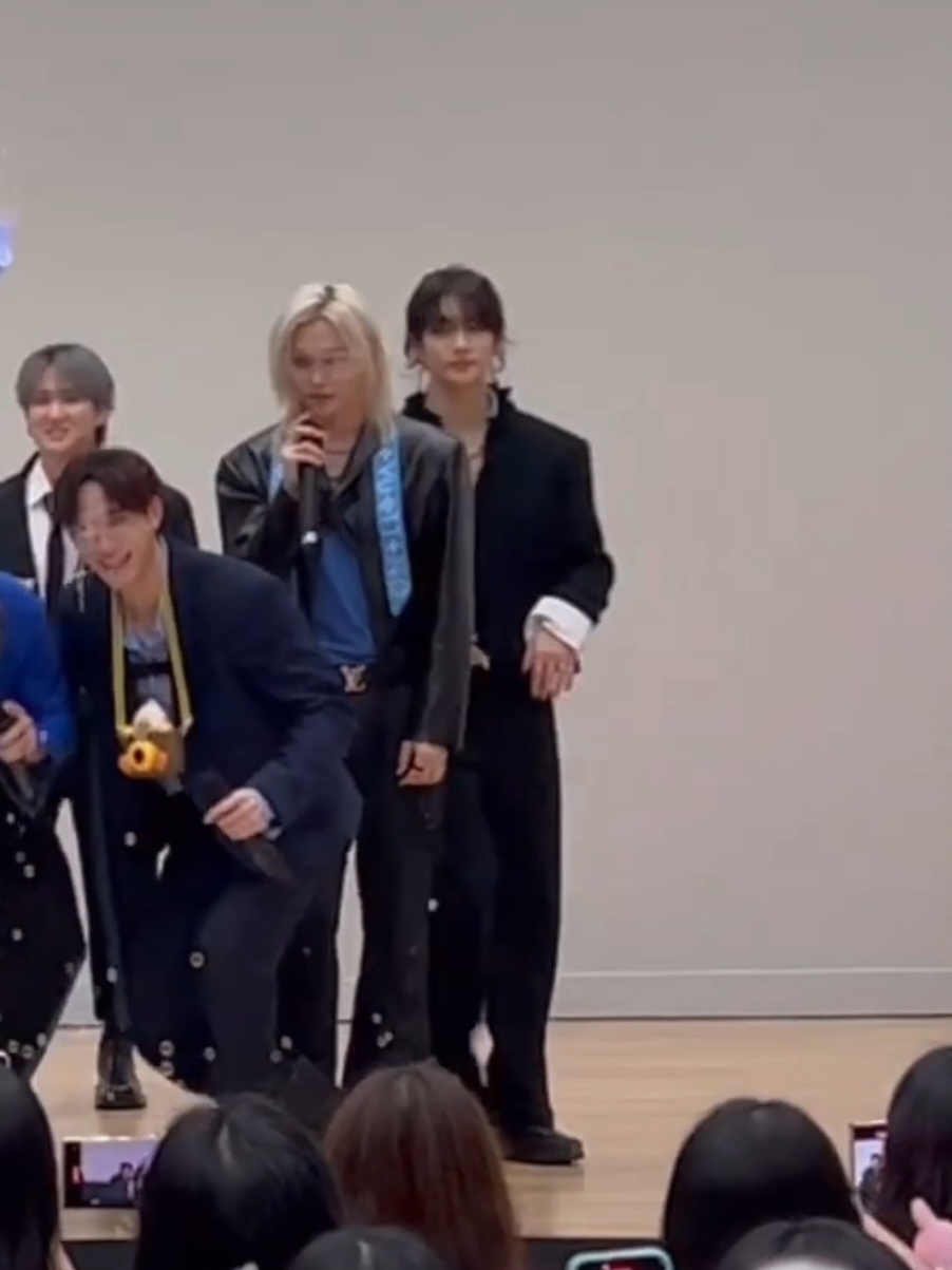 I know, you know, he knows #hyunlix #hyunjin #felix #minsung #han #minho #leeknow #hyunlixedit #hyunlixoffcial #straykids #foryou #fypシ #stayskz081 