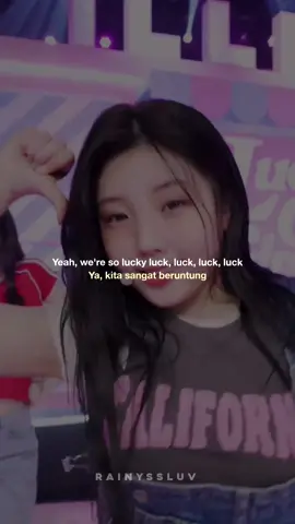 Minju sih aku mah sukanya #illit #illitluckygirlsyndrome #luckygirlsyndrome #lirikterjemahan #kpop #kpopfyp #kpoplyrics #lyrics #fyp #fypシ #fypシ゚viral 