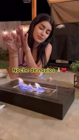 Nos pusimos romanticos anoche 🙏♥️ disfrutandi del patio con una fogata 🥰 #familia #esposa #esposo @Fanny Davalos 