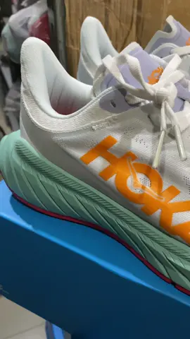 Sepatu Hoka One One Carbon X 2 Mens Running Shoes White Original  #sepaturunninghoka #hoka #hokaoneone #sneakershoka👟👟👟 #sepaturunning 