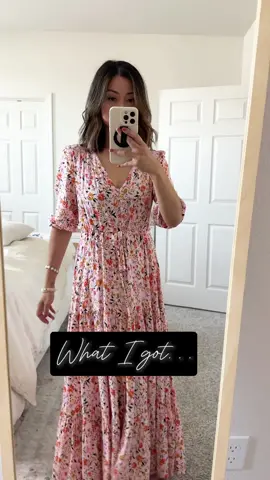 I found the perfect dress to wear for our family photos! 😍  #familyphotos #familyphotoshoot #over40mom #over40fashion ##over40club #momstyle #momfashion #petite 