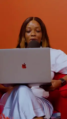 Having the hard conversation is great and all, but let’s be real—she probably knows exactly what he’s going to say.  How would you handle being in this situation ? Incase you missed it, a new episode is now available on YouTube, click the link in bio to watch now.  #ISWISPODCAST 