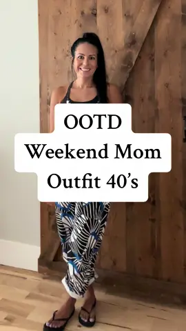 Weekend mom outfit. Comfy and casual is where its at for me! I loved this bright fun print considering I tend to gravitate towards neutrals. #OOTD #momoutfit #40sclub #momootd #momoutfits @Free People 