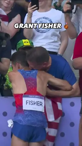 Grant Fisher found his family in the stands after winning bronze in men's 5000m for his second Olympic medal at the #ParisOlympics. ❤️ #USATF #TeamUSA 