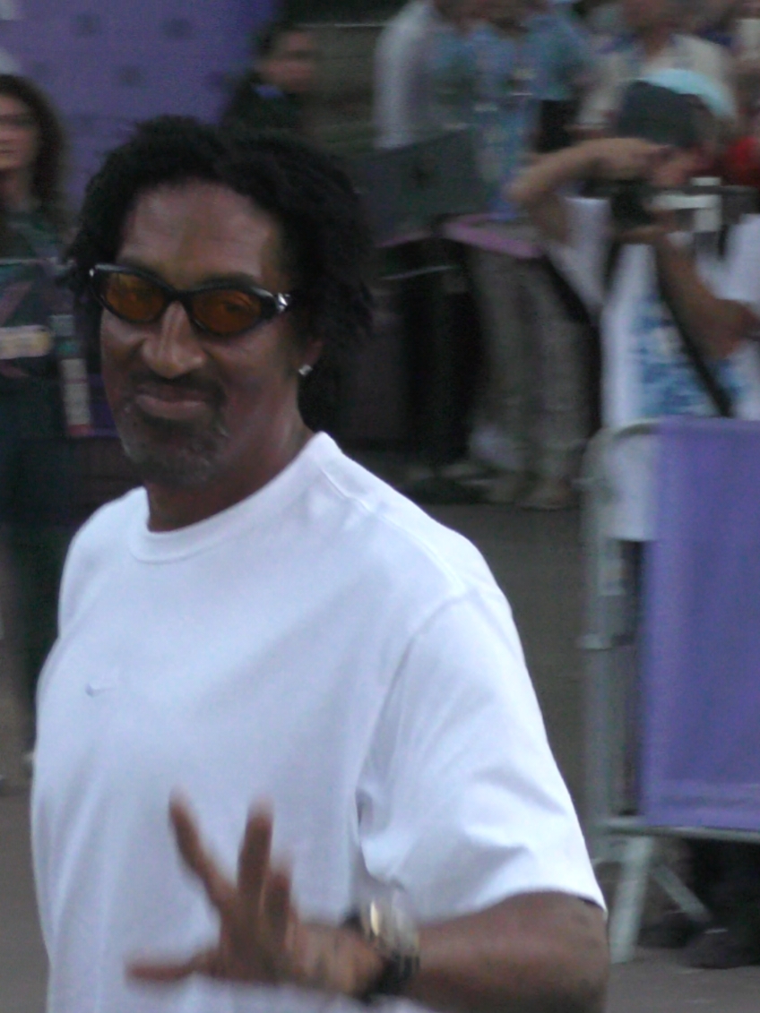 Scottie Pippen at France-USA basketball match in Paris  #scottiepippen #pippen #basketball #jo #paris2024 #olympics 