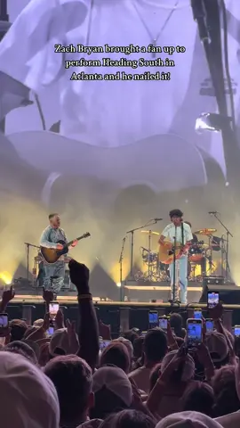 worth the watch! Heading South in Atlanta, GA #ZachBryan #HeadingSouth #zachbryanmusic #Atlanta #countryartist #countryconcert #nashvillemusic #zachbryanconcert #fyp #revival 
