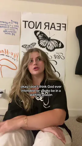 don’t waste the way God is WORKING now by WAITING early. 🩷 #God #waitingseason #single #career #highschool #college #christian #christianteen #preach #word #biblestudy #ecclesiastes #bible #christiangirl #Godmove #faith #Love #claudiacampbell #wait #dating #romance #marriage #nojob #toughtimes #brokecollegestudent #relatable #graphicposters #posters 