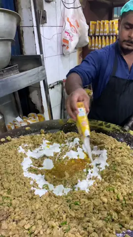 Rashmi boti mochi gate andron lahore #mochigate #rashmiboti #umerbhaiofficial #pakistan #halalfoodofficial #foryoupage #foodblogger #foryou #streetfood #tiktokfood #tiktokfood 