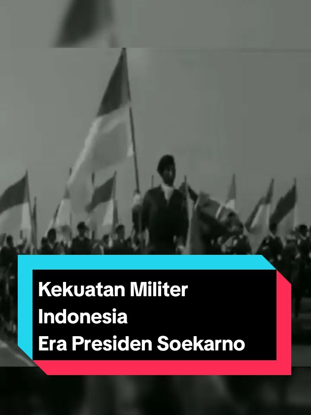 pada masa kepemimpinan Presiden Soekarno, militer Indonesia sangat disegani bahkan kekuatan militer Indonesia di peringkat ke 4 di dunia. Tak lain karena alutsista Indonesia yang gahar dan pengalaman perang gerilya pada masa revolusi. Pada tahun 1950 hingga 1960-an, Bung Karno masih harus melindungi Indonesia dari invasi pihak asing yang masih ingin merongrong kedaulatan Indonesia. Sebagai negara baru, kekuatan militer jadi poin penting yang harus dimiliki kala itu. Tidak hanya untuk memenuhi unsur keamanan negara, namun juga sebagai pembuktian di mata dunia bahwa Indonesia layak menjadi sebuah negara yang merdeka. Salah satu strategi Indonesia untuk memperkuat militernya adalah melalui pengadaan alat perang/alutsista. jika melihat postur pertahanan, pengadaan alutsista Indonesia pada masa Sukarno didominasi oleh impor dari Uni Soviet. #militer #indonesia #tni #fyp #airlanggaeditor #soekarno 