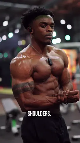 Shoulder Hack || Train Like Me with my *BRAND NEW* PowerBuilding Plans on sale on my site 🥇🙏🏾  #powerlifting #powerbuilding #shoulders #gymshark #fyp 