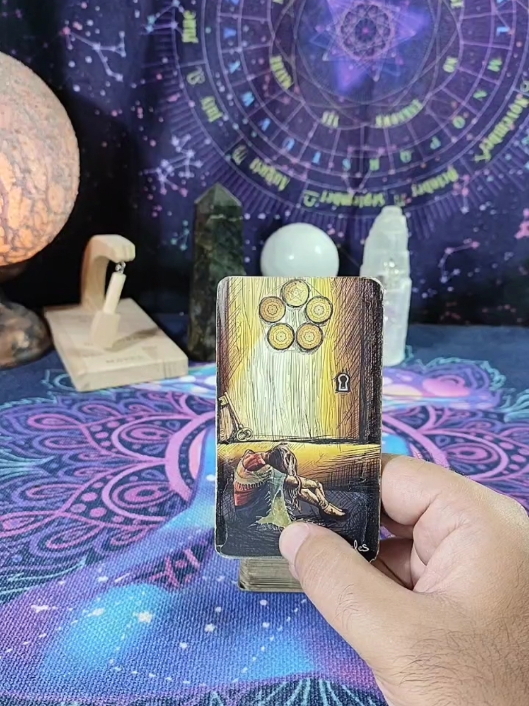 #sagittaris12 #تاروت_المنفصلين #تاروت #tarot #taro #tarotcards #lovereading #tarotok #tarotresponde #tarotreader #tiktoklongs #spiritual #tarotreading #witchtok #tarotlovereading 