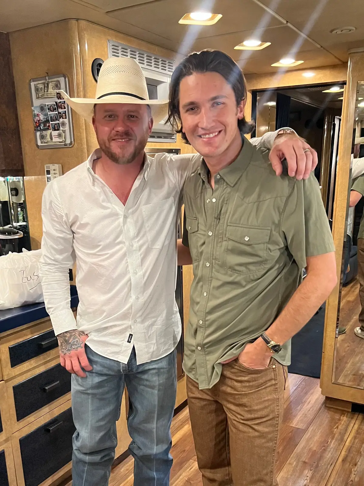 @Cody Johnson, thank you for having us out to open the show for you these last couple of months. Also shoutout to Cody’s incredible band & crew. We’ve had the best time with y’all, and it’s been so cool to get a front row seat to one of the best shows in country music every night. Til next time ⚡️ #codyjohnson #cojonation #countrymusic #drakemilligan #IGotAProblem 