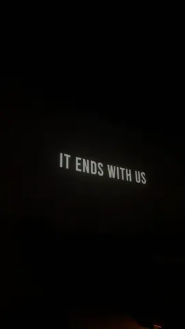 10000/10 😭😭😭 #fyp #foryou #ohio #movies #movie #amc #book #BookTok #bookish #reading #colleenhoover #itendswithus #itendswithusmovie 
