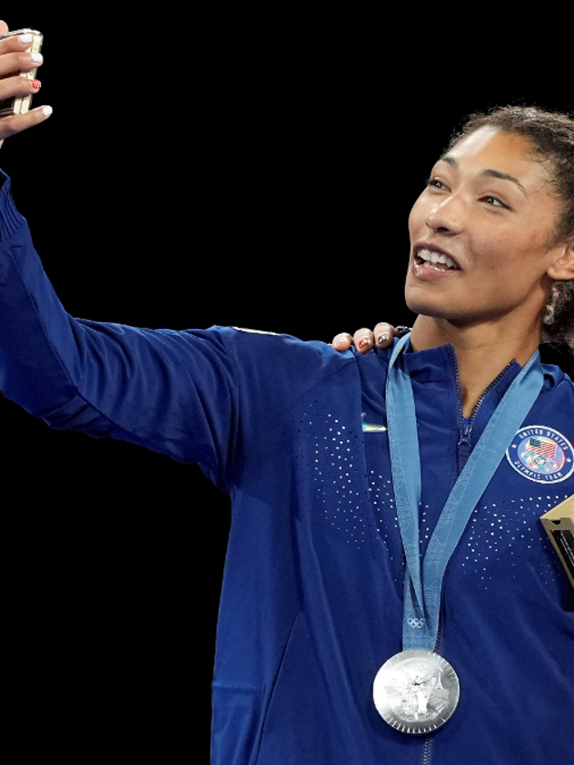 Chicago's own Kennedy Blades has become a star for the U.S., where girls wrestling is the fastest-growing high school sport. Yuka Kagami won the 76 kg final 3-1, but the message already had been sent - Japan is no longer alone at the top level.