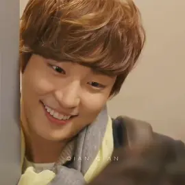 He wanted to bring her out to the world, but he ended up becoming her world. #flowerboynextdoor #fyp #kdrama #yoonshiyoon 