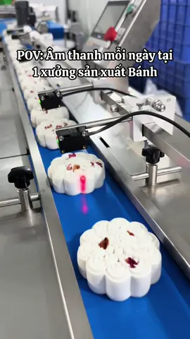 Xưởng tăng tốc hết công suất, sáng đèn từ ngày đến đêm, máy chạy, lò nóng, đóng gói không ngừng nghỉ 